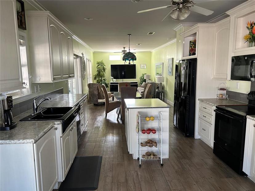 Picture of 382 Mount Richmond Avenue Ne Unit 338, St Petersburg FL 33702