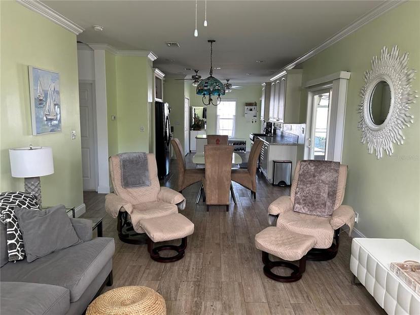 Picture of 382 Mount Richmond Avenue Ne Unit 338, St Petersburg FL 33702