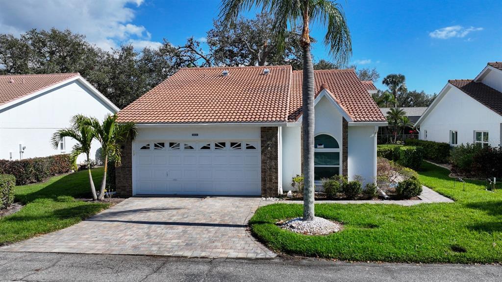 Picture of 5839 Garden Lakes Drive, Bradenton, FL 34203