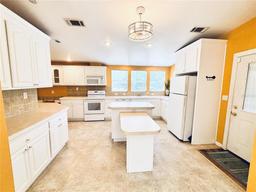 Picture of 24270 Browning Place, Brooksville, FL 34601