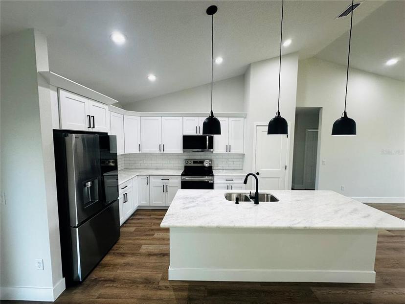 Picture of 679 Rhodes Drive, Deland FL 32720