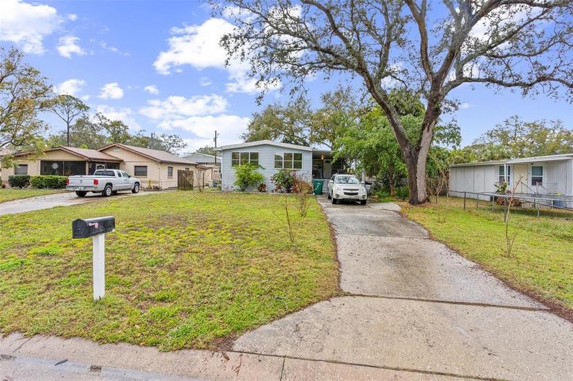 Picture of 7961 50Th Avenue N, St Petersburg FL 33709