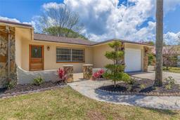 Picture of 834 Riverside Drive, Tarpon Springs, FL 34689