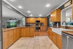 Picture of 605 15Th Avenue Drive E, Palmetto, FL 34221