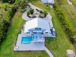 Picture of 9061 Kellogg Lane, Venice, FL 34293