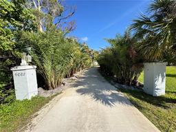 Picture of 9061 Kellogg Lane, Venice, FL 34293