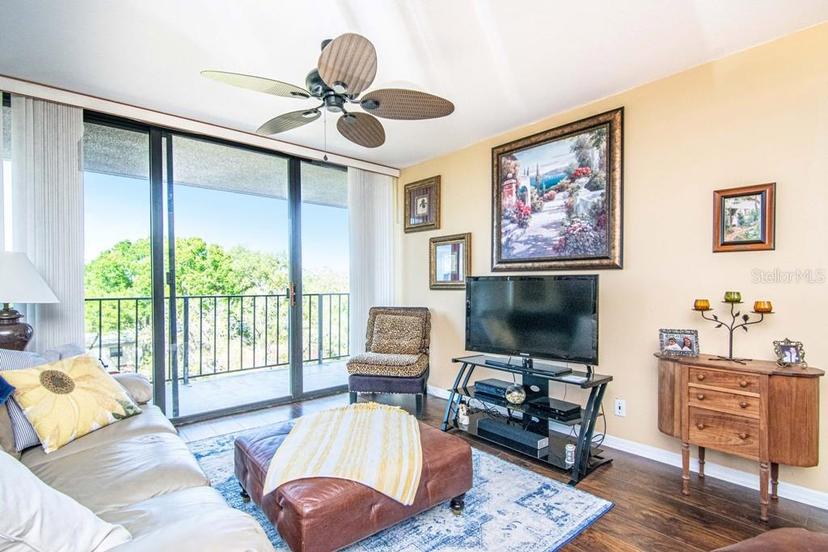 Picture of 3211 W Swann Avenue Unit 502, Tampa FL 33609