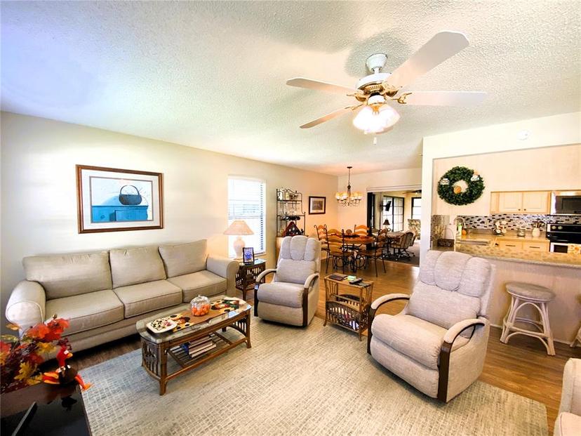 Picture of 3002 Vivienda Drive Unit 22, Bradenton FL 34207