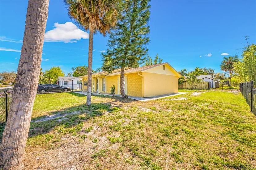 Picture of 1409 Castleworks Lane, Tarpon Springs FL 34689