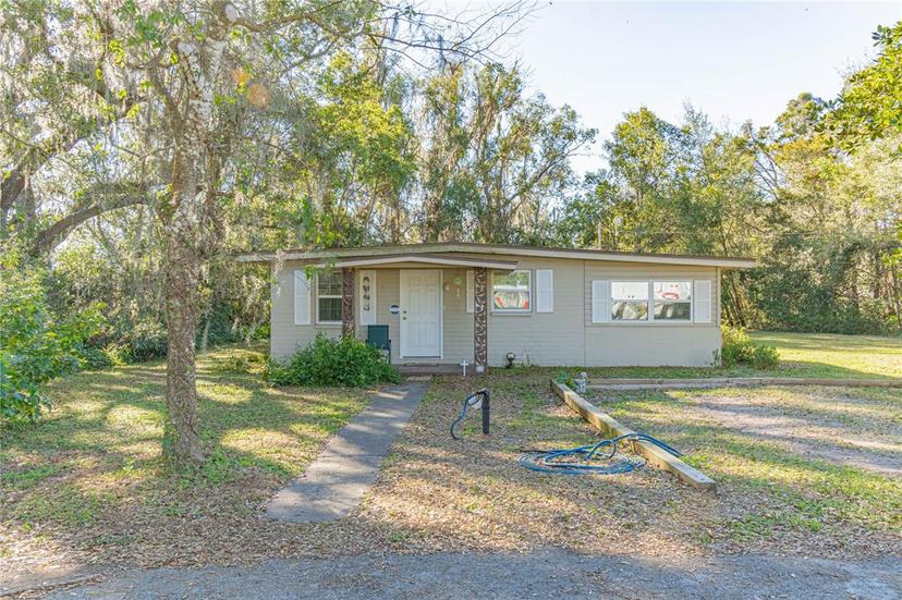 Picture of 324 S Highland Street, Bushnell FL 33513
