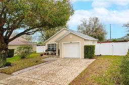 Picture of 15848 Autumn Glen Avenue, Clermont, FL 34714
