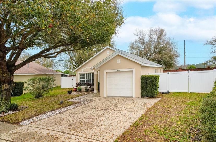 Picture of 15848 Autumn Glen Avenue, Clermont FL 34714