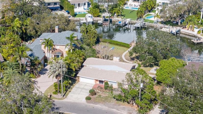 Picture of 4907 W Spring Lake Drive, Tampa FL 33629