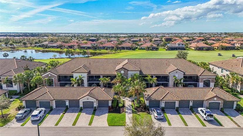 Picture of 5517 Palmer Circle Unit 203, Bradenton FL 34211