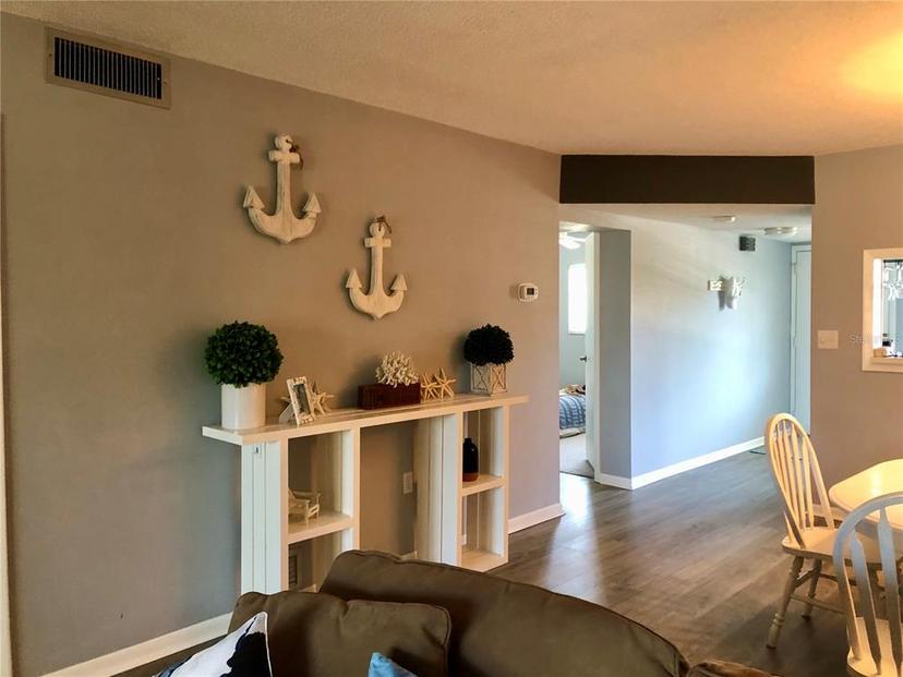 Picture of 861 Maple Court Unit 307, Dunedin FL 34698