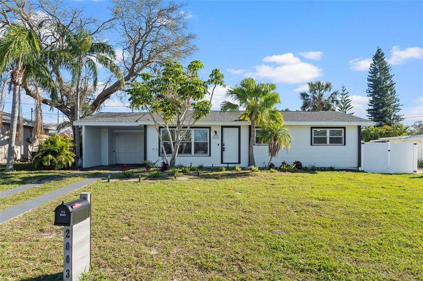 Picture of 2003 6Th Place Sw, Largo FL 33770