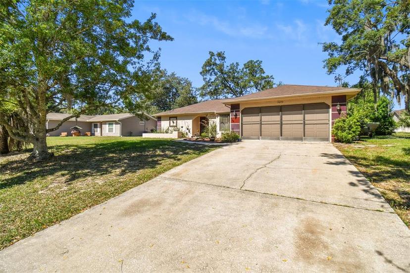 Picture of 3273 Bluestone Avenue, Spring Hill FL 34609