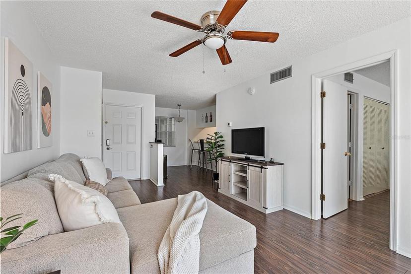 Picture of 6916 Stones Throw Circle N Unit 9110, St Petersburg FL 33710