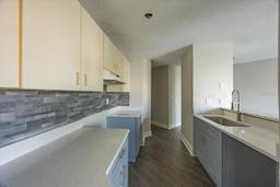 Picture of 2540 Woodgate Boulevard Unit 106, Orlando, FL 32822