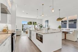Picture of 5530 N 9Th Street Unit 7, Tampa, FL 33604