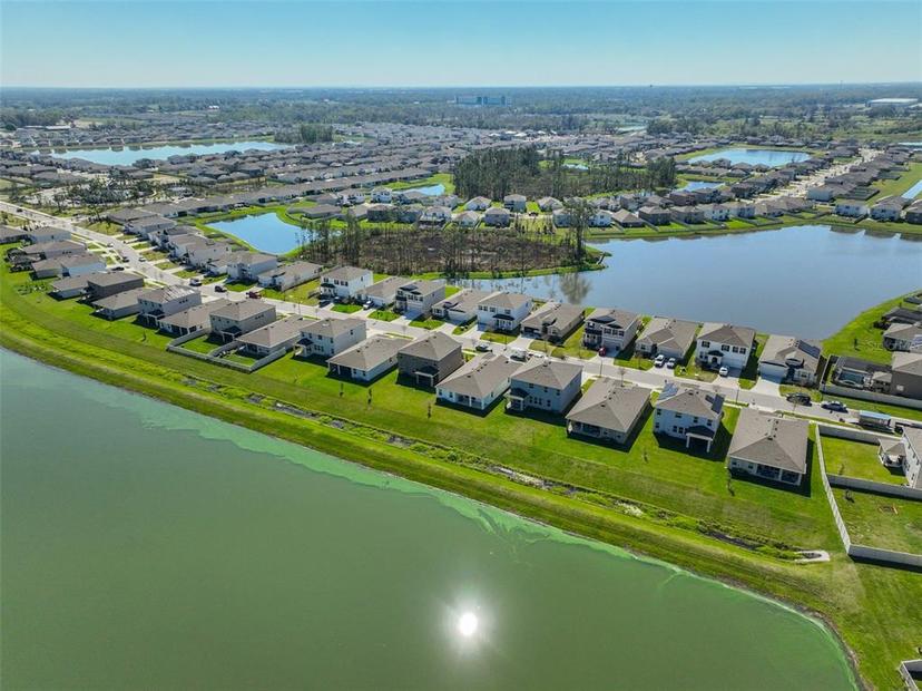 Picture of 1407 Tropical Oasis Avenue, Plant City FL 33565