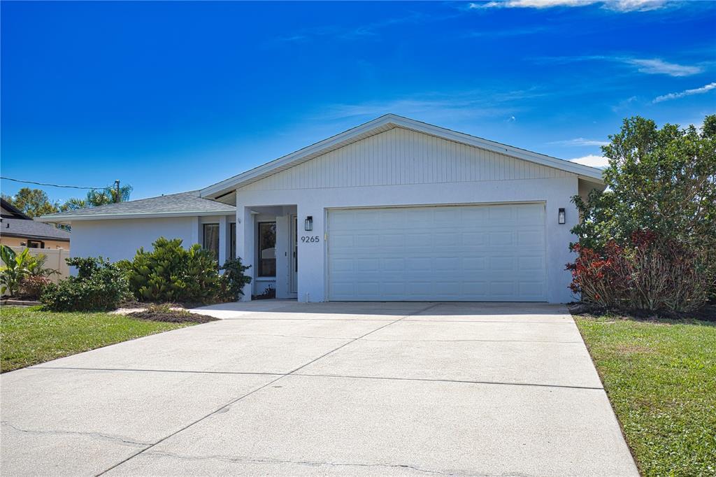 Picture of 9265 Carnation Avenue, Englewood, FL 34224