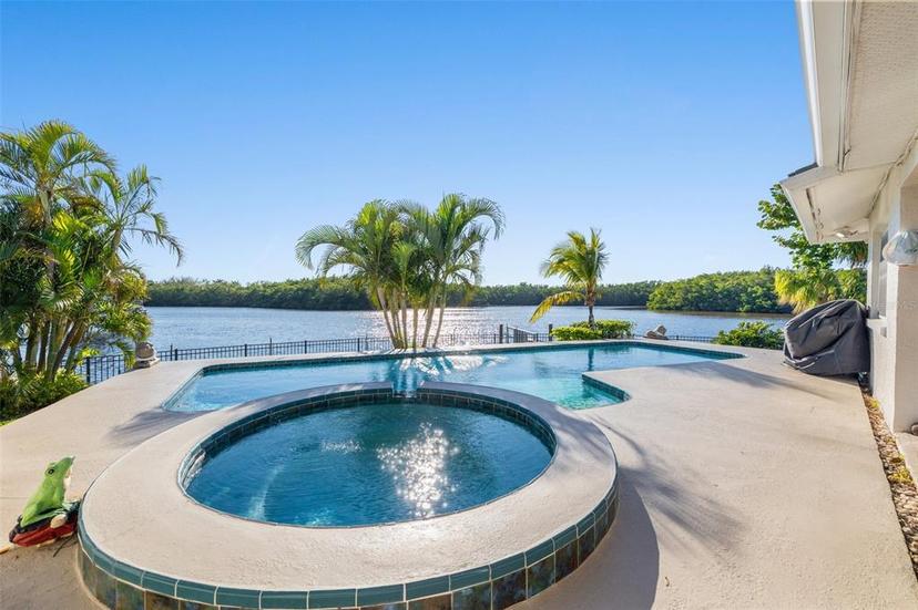 Picture of 1308 50Th Avenue Ne, St Petersburg FL 33703