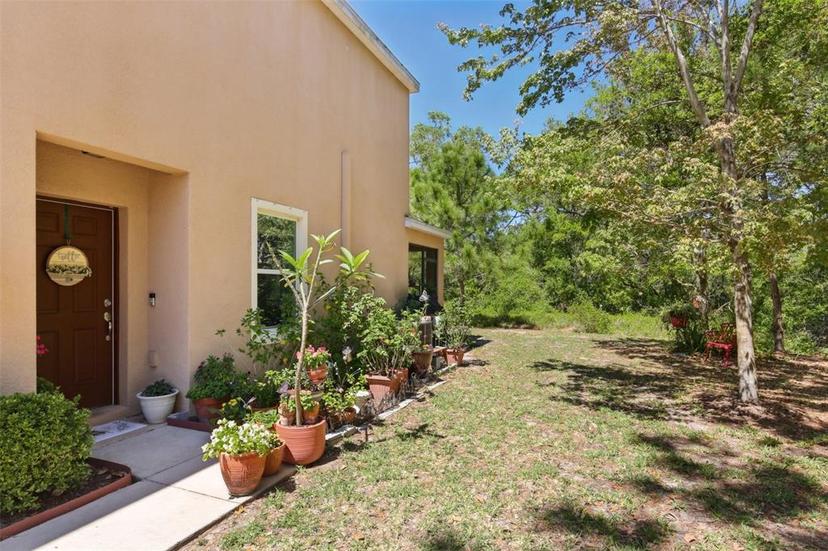 Picture of 9756 Hound Chase Drive, Gibsonton FL 33534