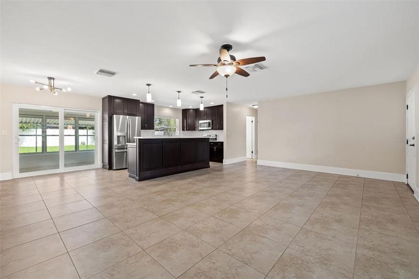 Picture of 1180 Eden Isle Boulevard Ne, St Petersburg FL 33704