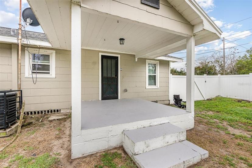 Picture of 2237 Avenue B Nw, Winter Haven FL 33880