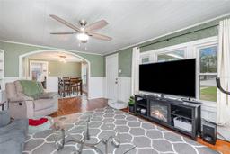 Picture of 2237 Avenue B Nw, Winter Haven, FL 33880
