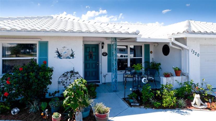 Picture of 1320 Bottlebrush Drive, Bradenton FL 34208