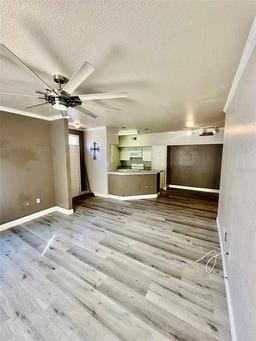 Picture of 10450 White Lake Court Unit 44, Tampa, FL 33626