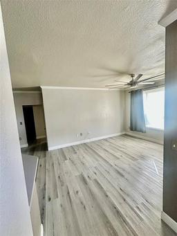 Picture of 10450 White Lake Court Unit 44, Tampa, FL 33626