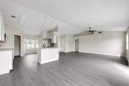 Picture of 583 Drayton Road, Winter Haven, FL 33884
