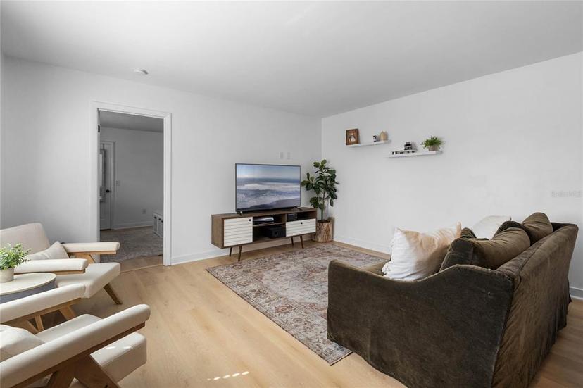 Picture of 112 Windtree Lane Unit 203, Winter Garden FL 34787