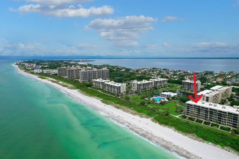 Picture of 1055 Gulf Of Mexico Drive Unit 405, Longboat Key FL 34228
