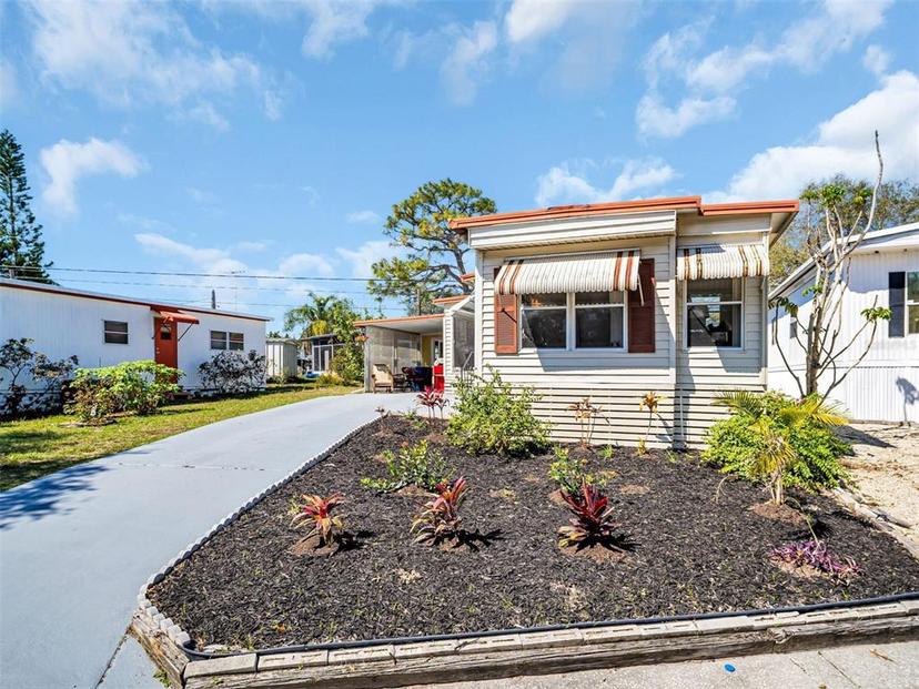 Picture of 807 Saint Charles Drive, Tarpon Springs FL 34689