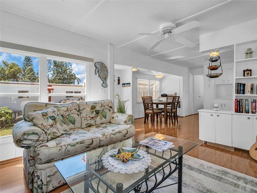 Picture of 807 Saint Charles Drive, Tarpon Springs FL 34689