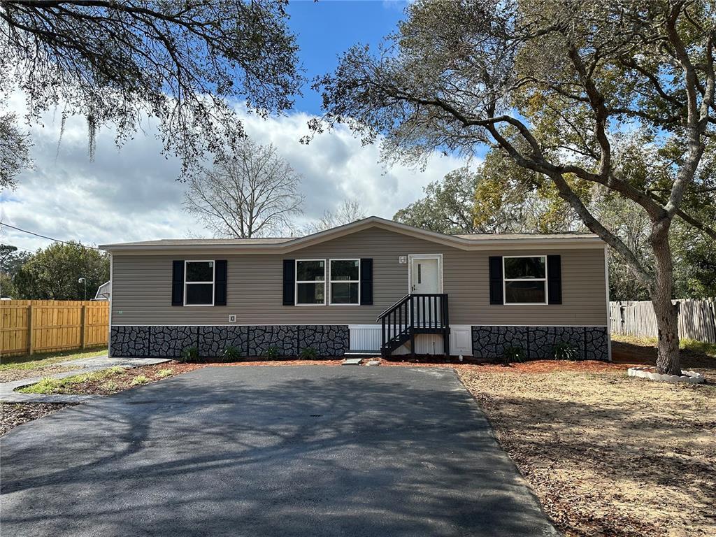 Picture of 34517 Laralack Avenue, Leesburg, FL 34788