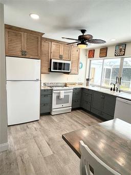 Picture of 601 Apalachicola Road, Venice, FL 34285