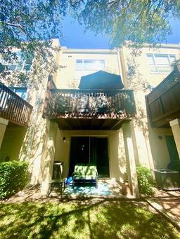 Picture of 3128 Bayshore Oaks Drive, Tampa, FL 33611