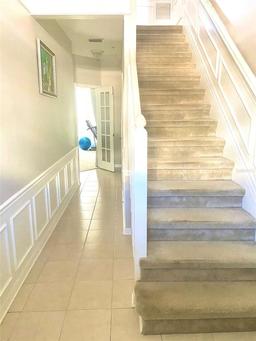 Picture of 3128 Bayshore Oaks Drive, Tampa, FL 33611