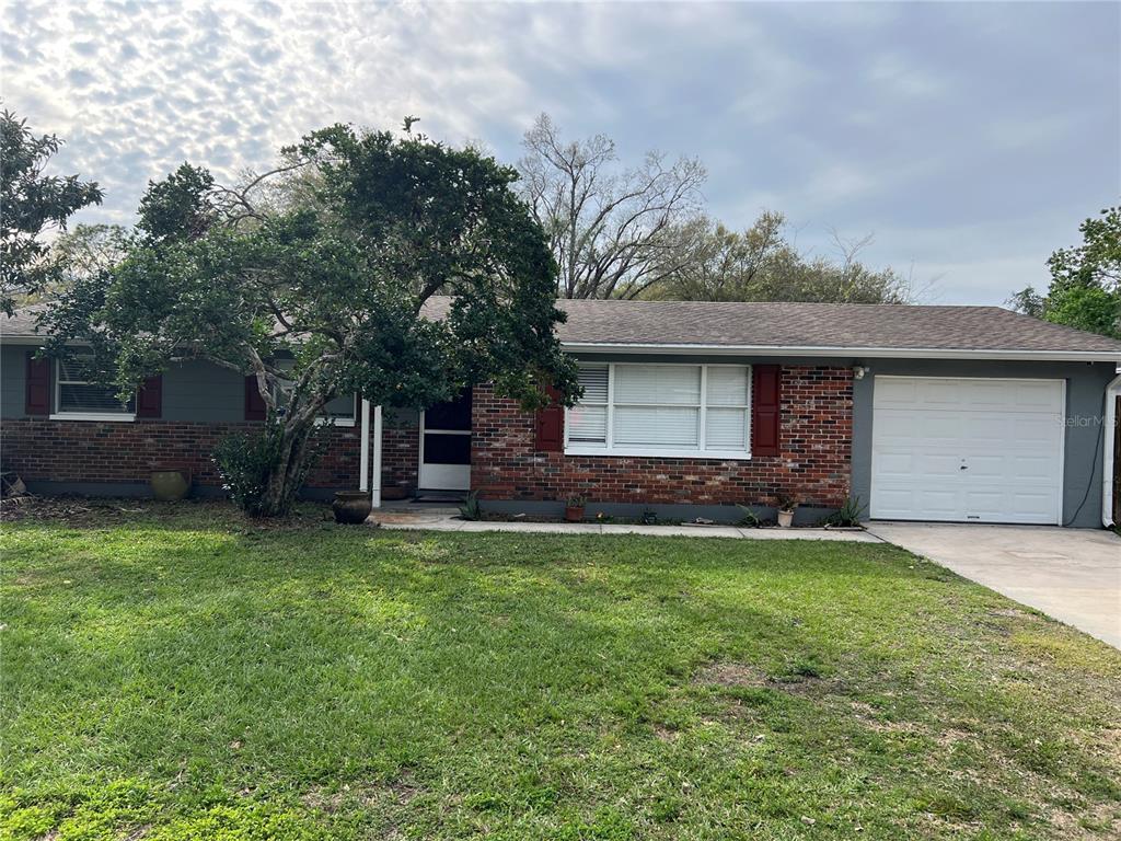 Picture of 16240 Lake Palm Drive, Lutz, FL 33549