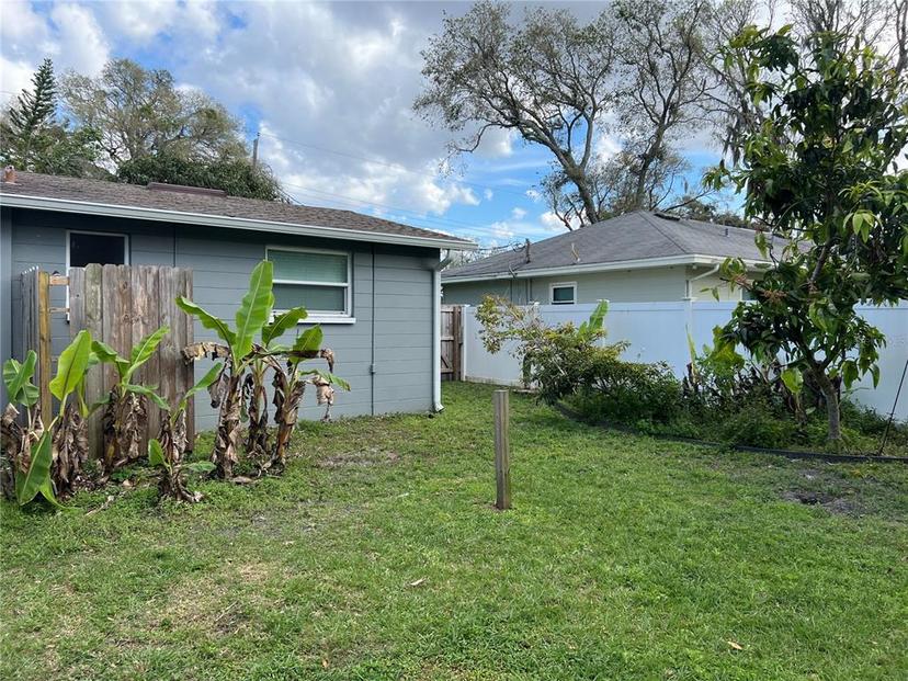 Picture of 16240 Lake Palm Drive, Lutz FL 33549