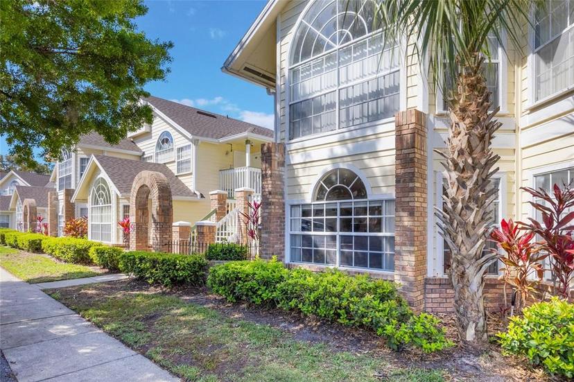 Picture of 5007 Laguna Bay Circle Unit 31, Kissimmee FL 34746
