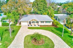 Picture of 316 Barbara Circle, Belleair, FL 33756