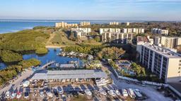 Picture of 1000 Cove Cay Drive Unit 5E, Clearwater, FL 33760