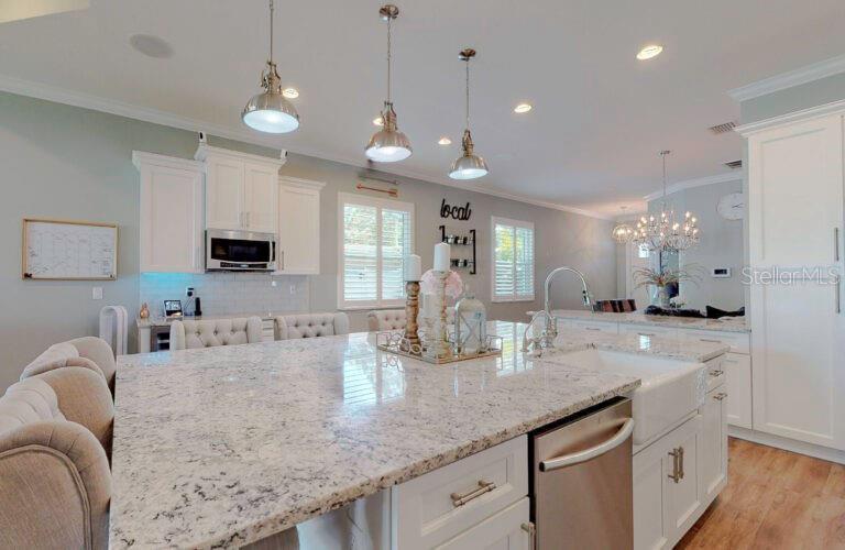 Picture of 344 Bay Street, Palm Harbor FL 34683