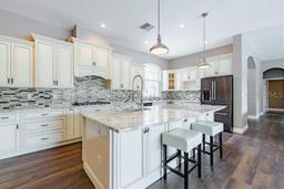 Picture of 344 Bay Street, Palm Harbor, FL 34683